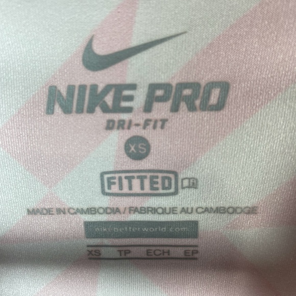 Nike Pro Women Geometric Fitted Tank Top - Picture 4 of 5